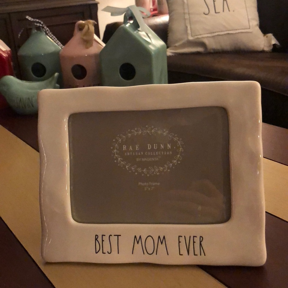 Rae Dunn BEST MOM EVER Photo Frame